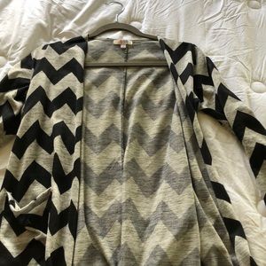 LuLaRoe Size S Sarah grey and black chevron